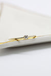 Petit solitaire à 4 griffes // 0,05ct