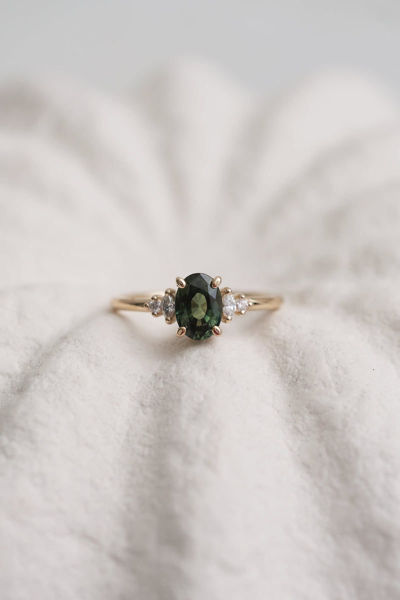 ALICE ring // 1ct green sapphire