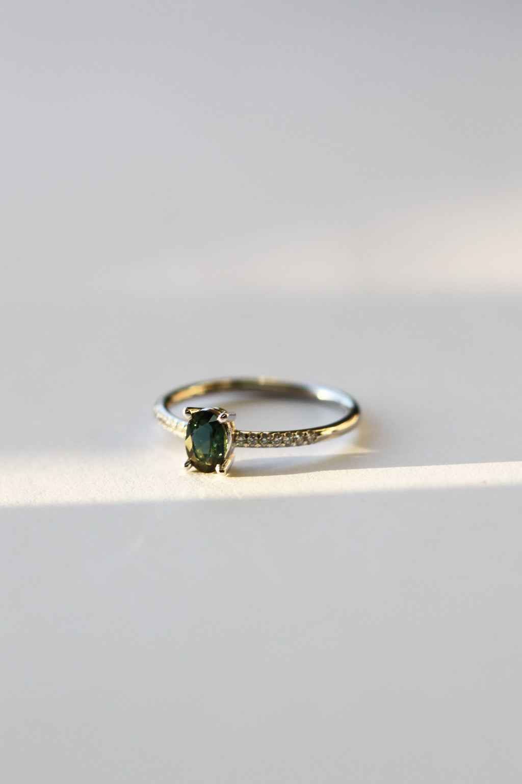 PRÊTE À PARTIR // Bague AMAËL // Saphir Australien + Diamants