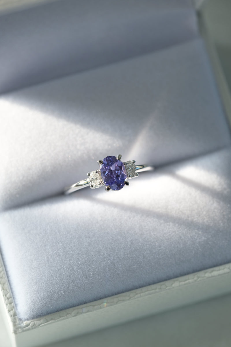 READY TO SHIP // FLAVIE Ring // Indigo Blue Sapphire 1.07ct