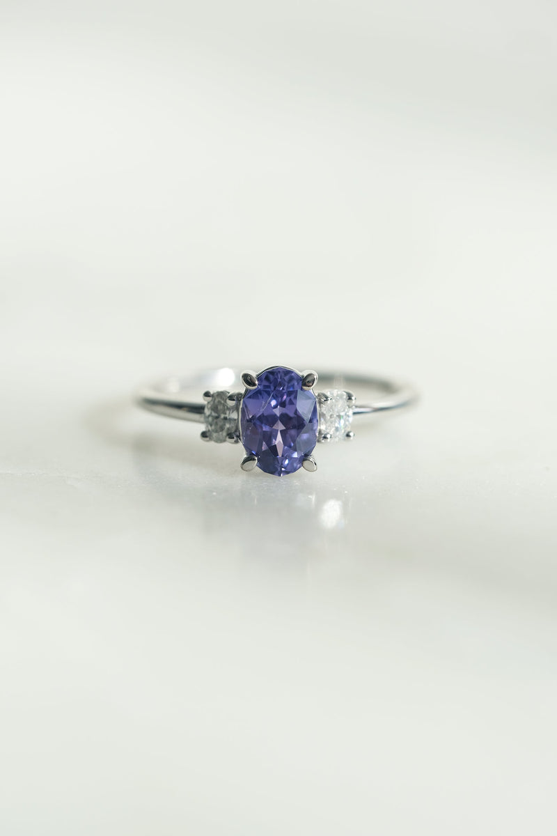 READY TO SHIP // FLAVIE Ring // Indigo Blue Sapphire 1.07ct