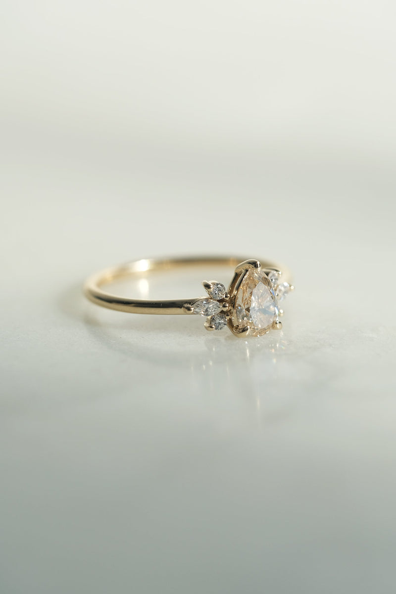 READY TO SHIP // HOLLY ring // Champagne pear diamond 0.52ct