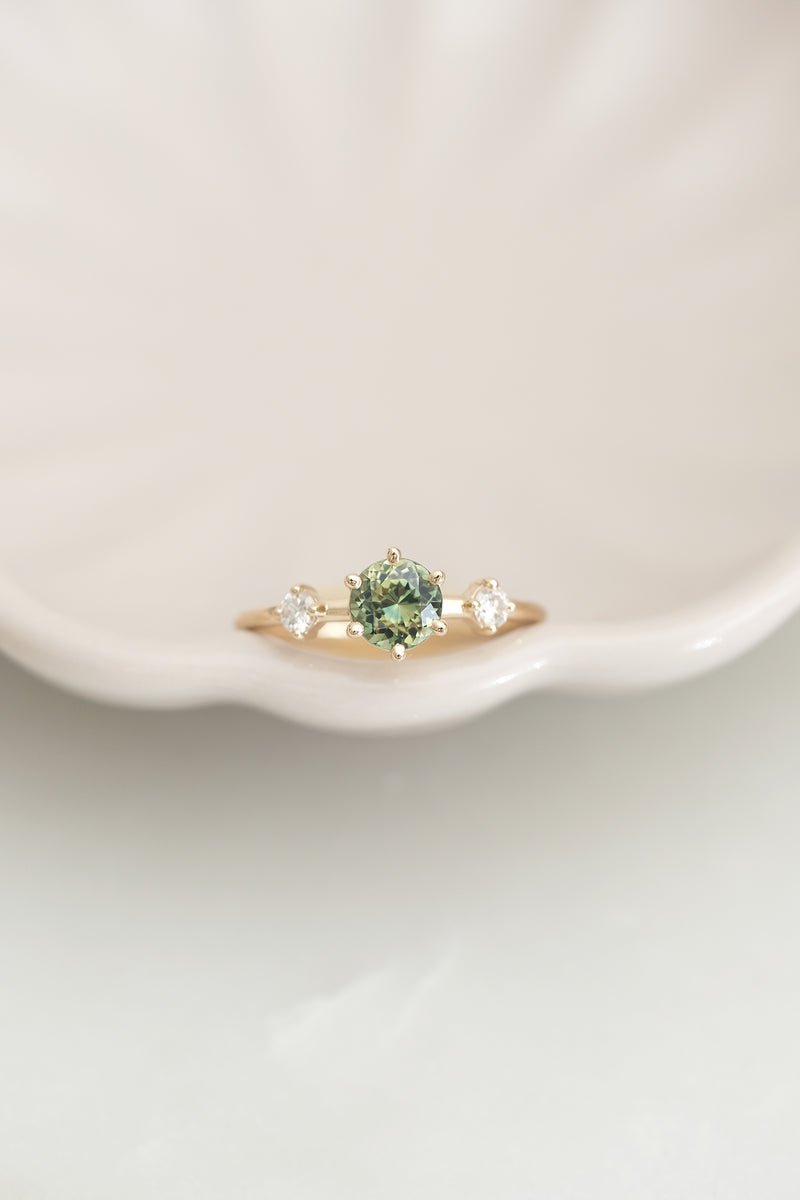 PRÊTE À PARTIR // Bague ISABELA // Saphir vert 0.73ct