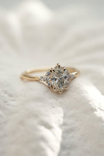 READY TO SHIP // JUNE Ring // CANADIAN oval Diamond 0.77ct