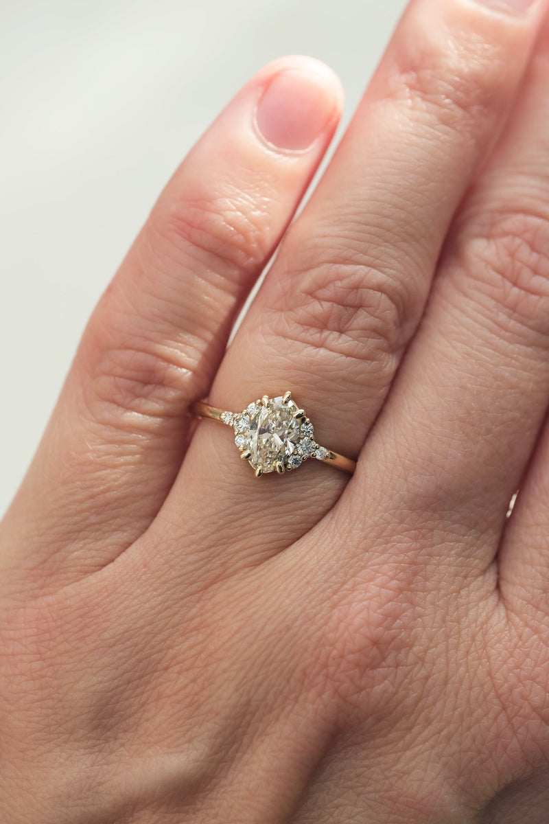 READY TO SHIP // JUNE Ring // CANADIAN oval Diamond 0.77ct