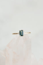 READY TO SHIP // LÉA Ring // Teal sapphire 