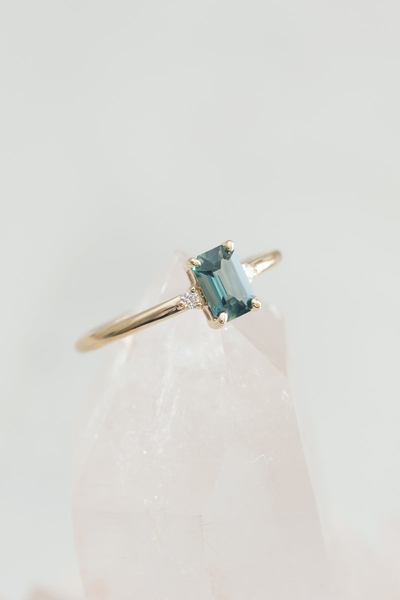 READY TO SHIP // LÉA Ring // Teal sapphire 