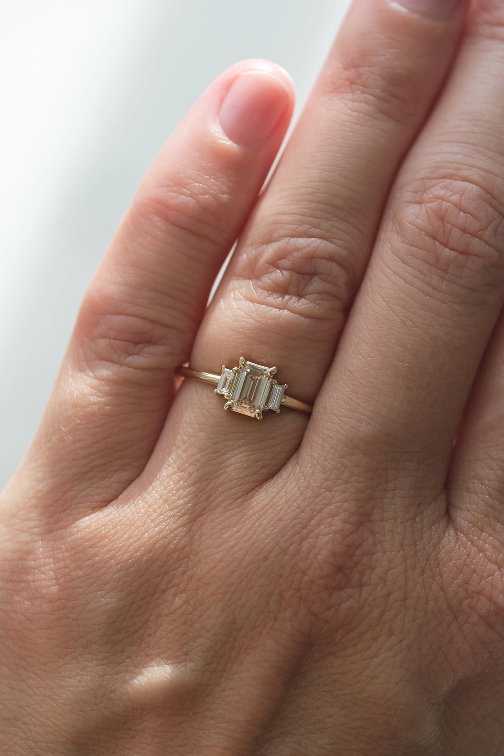 PRÊTE À PARTIR // Bague RHYA // Diamant champagne 0,65ct