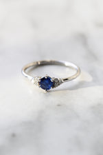 TALIA ring // Blue sapphire