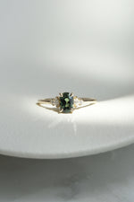 ALICE ring // 1ct green sapphire