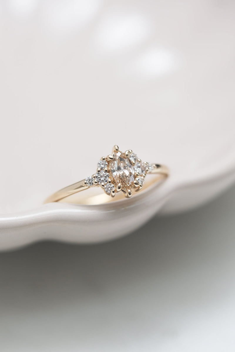 PRÊTE À PARTIR // Bague JUNE // Diamant marquise 0,26ct