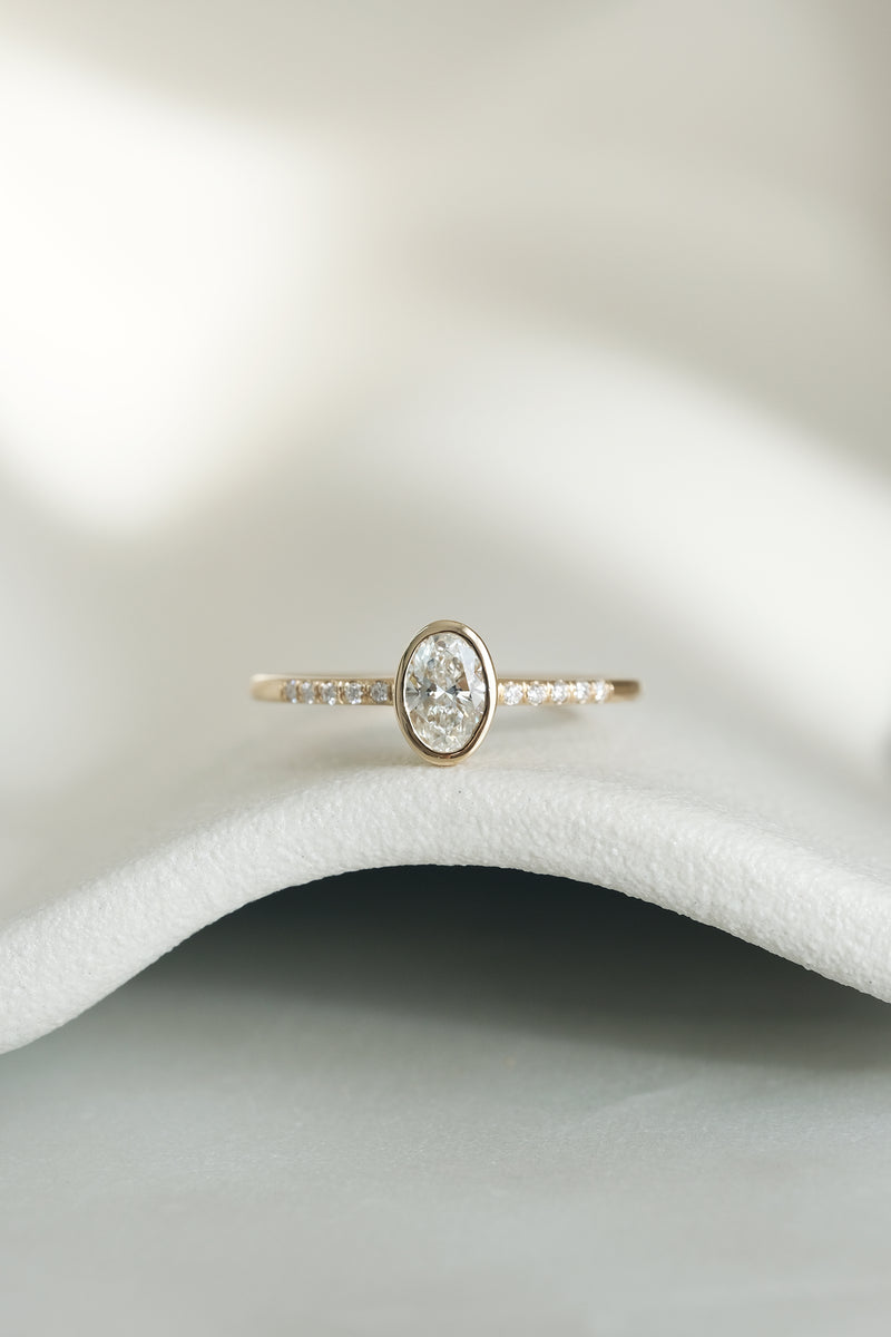 Bague MILA // Diamant + pavé