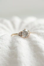 PRÊTE À PARTIR // Bague TALIA // Diamant gris sel et poivre 1,47ct