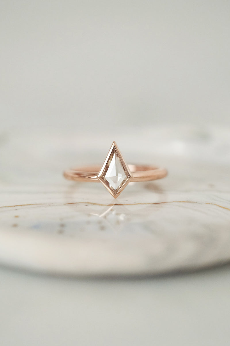 PRÊTE À PARTIR // Bague LIVIA // Diamant champagne 0,55ct