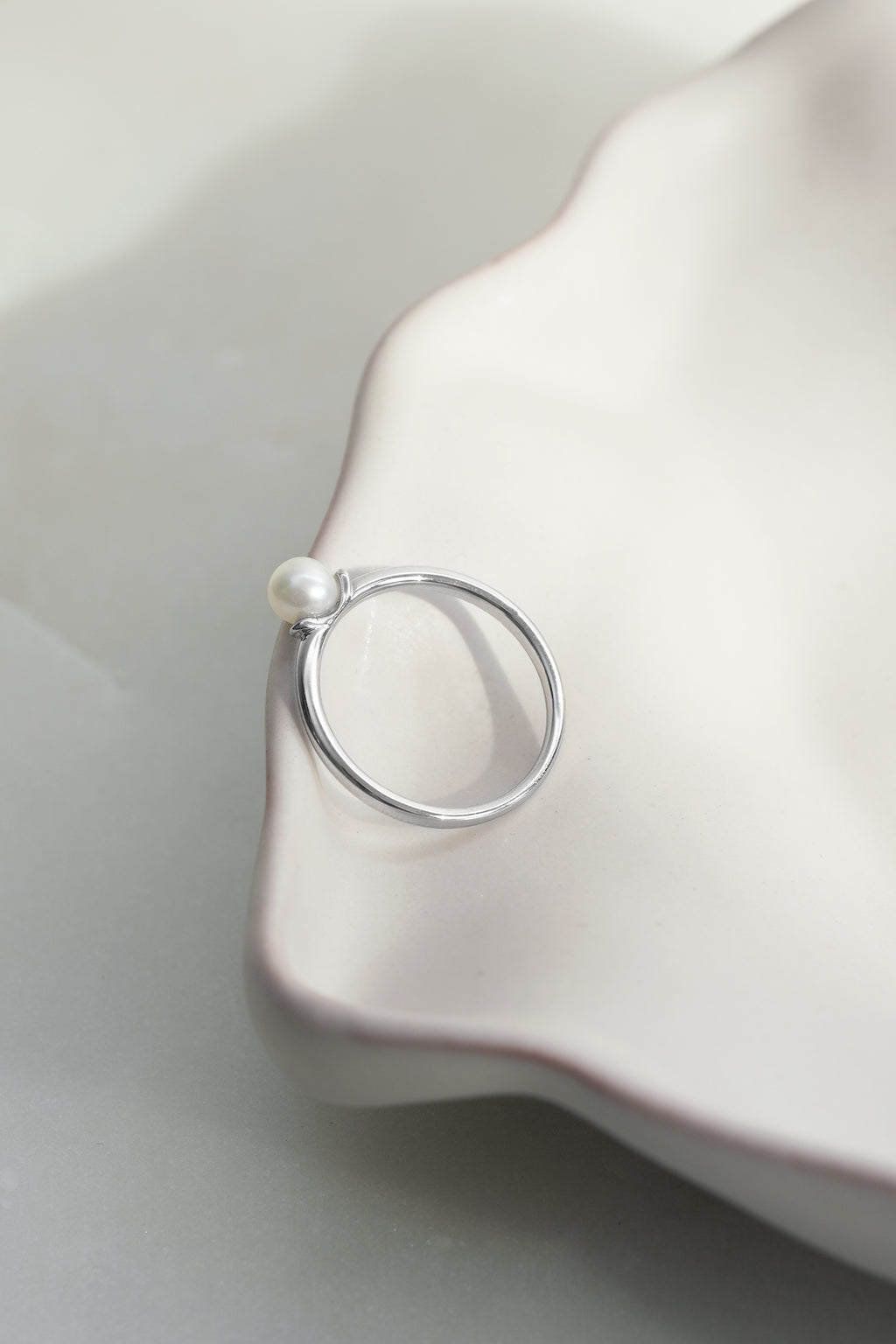 ÉCHANTILLON // Bague Or blanc 14k + Perle