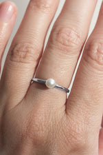 SAMPLE // Pearl ring