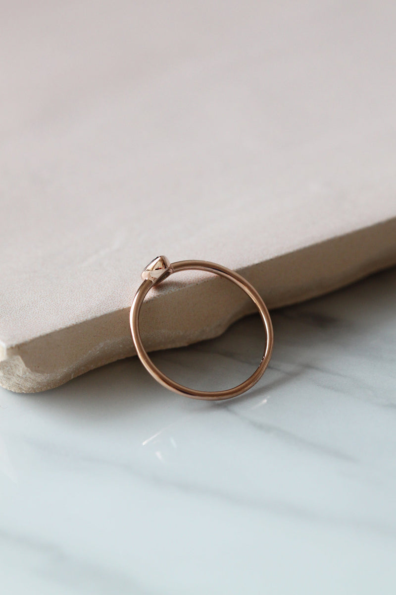 Bague ROMANE // Saphir poire Australien
