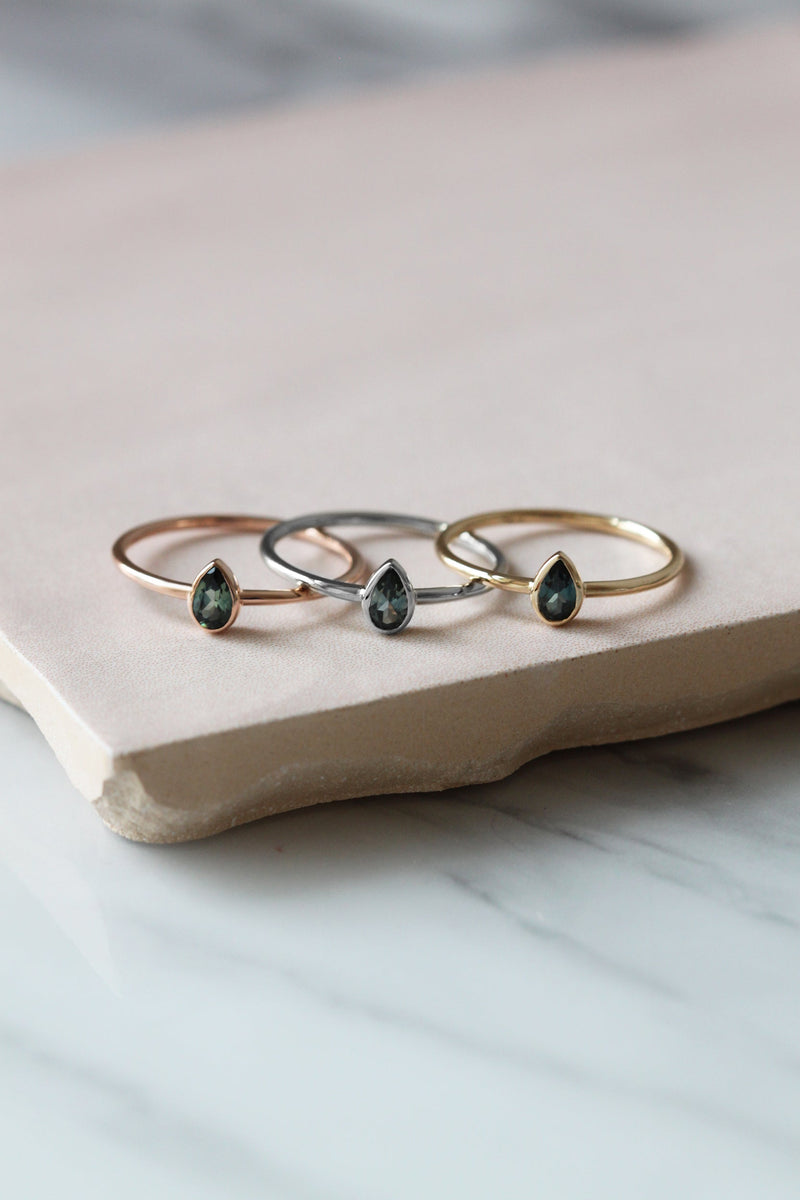 Bague ROMANE // Saphir poire Australien