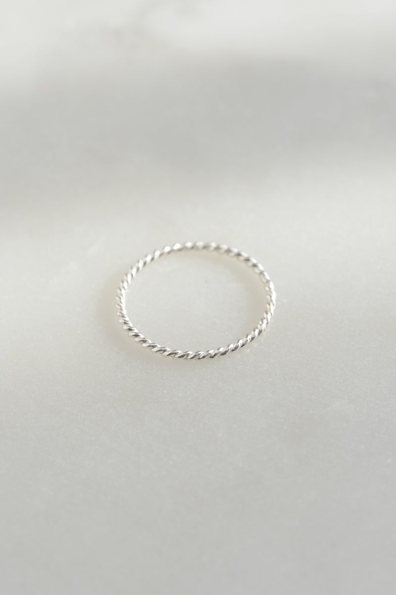 SAMPLE // Twisted ring