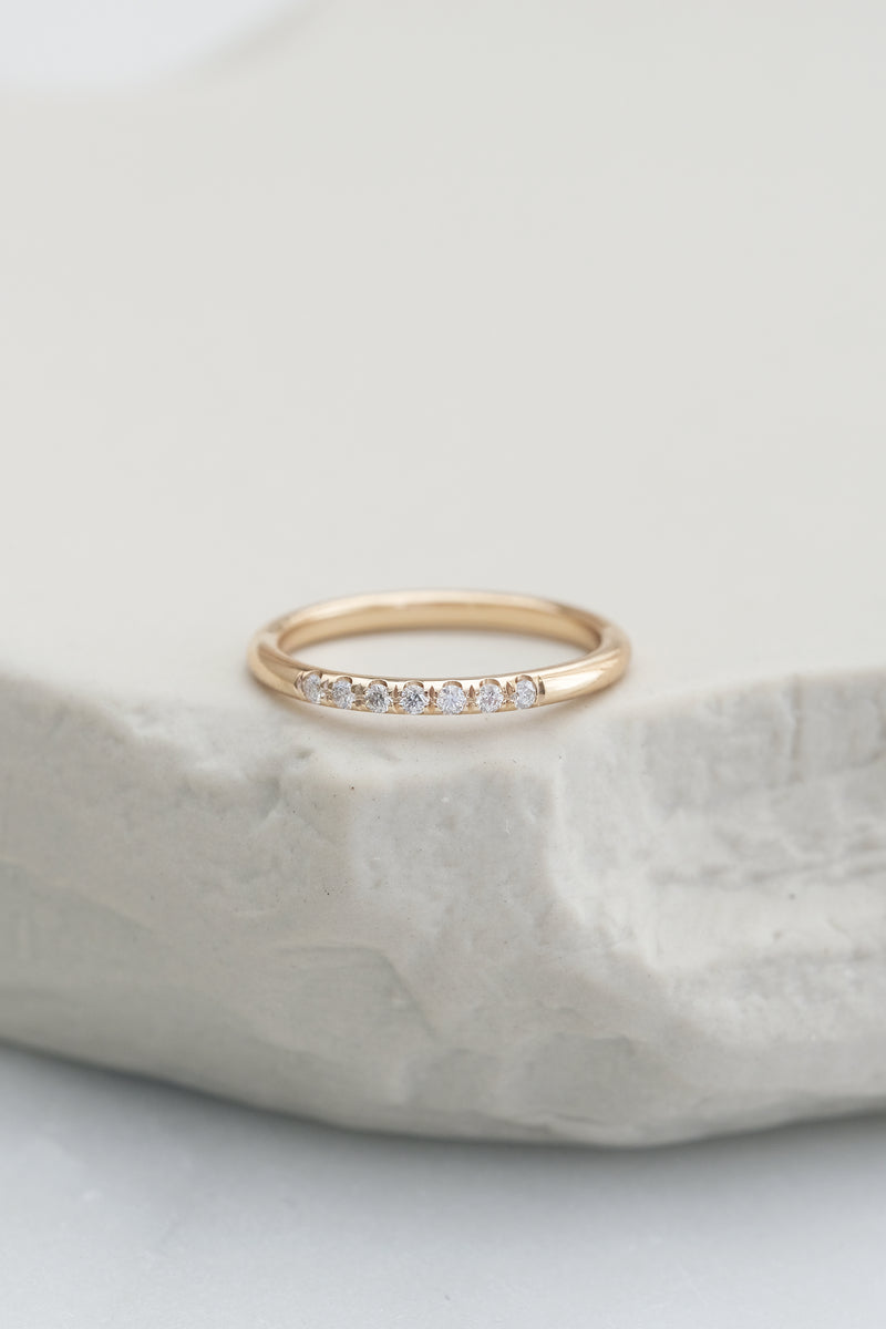 CHARLIE 2 mm band // 7x diamonds