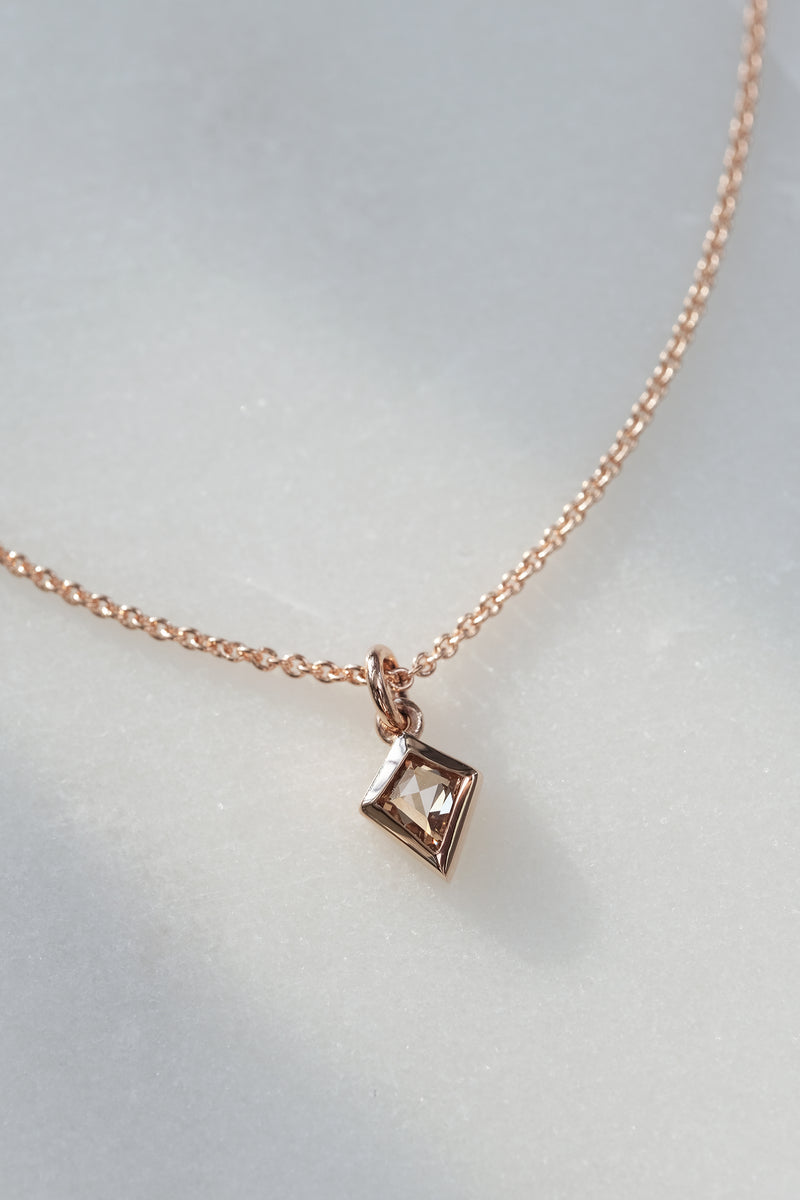 Kite diamond necklace 0,19ct