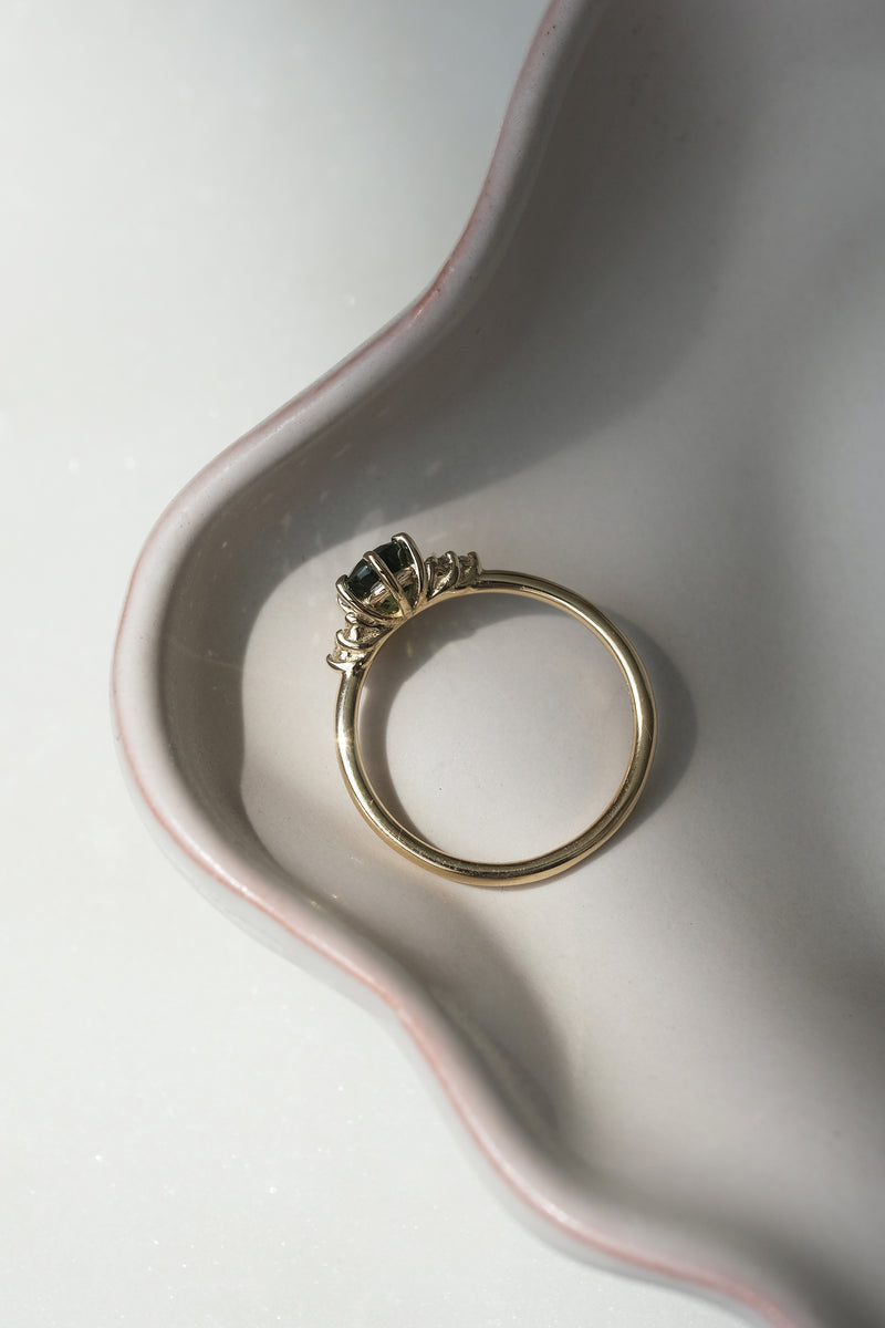 ISLA Ring // 1ct Green Sapphire