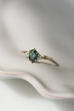 ISLA Ring // 1ct Green Sapphire