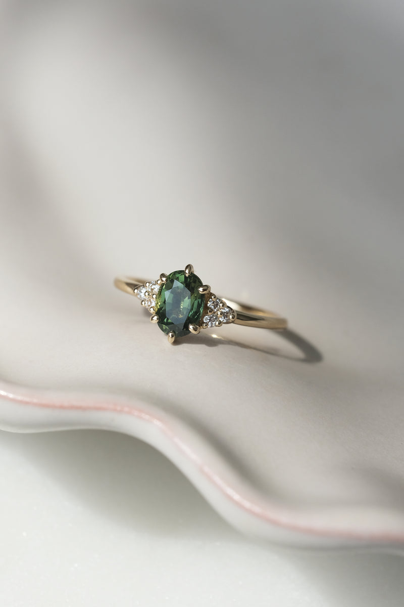 ISLA Ring // 1ct Green Sapphire