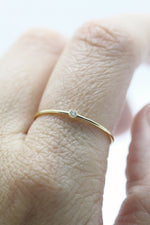 Mini solitaire serti clos // 0,02ct