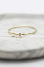 Mini solitaire serti clos // 0,02ct