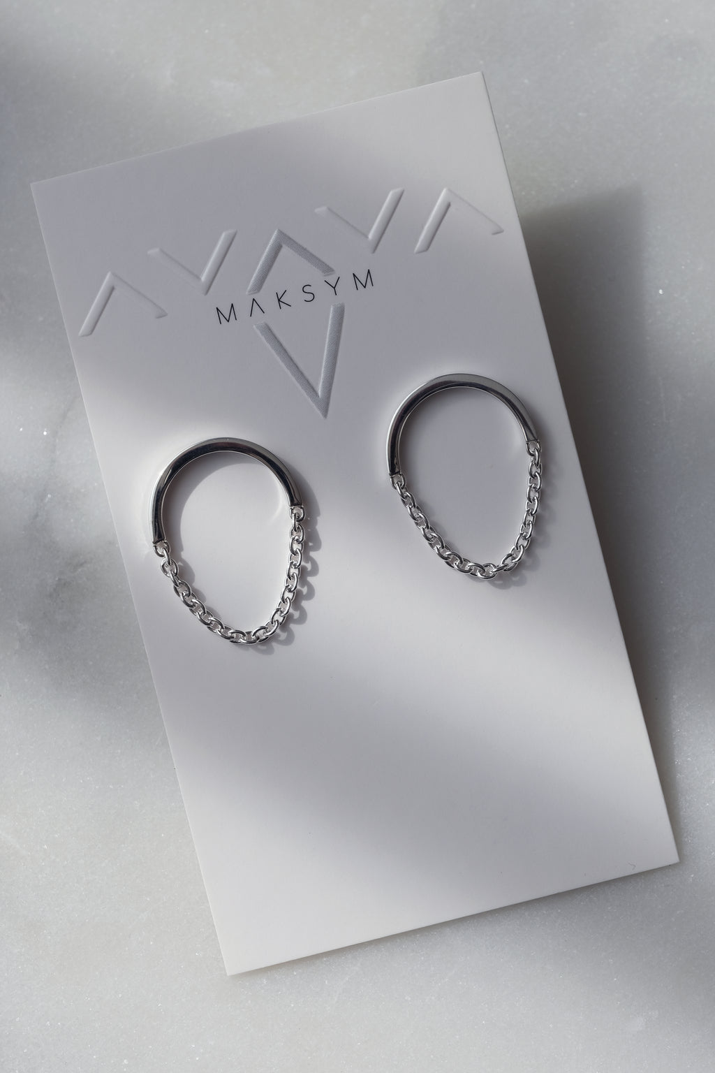 Boucles d'oreilles arc + chaîne // Argent