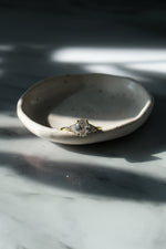 PRÊTE À PARTIR // Bague NORA // Diamant ovale 1ct