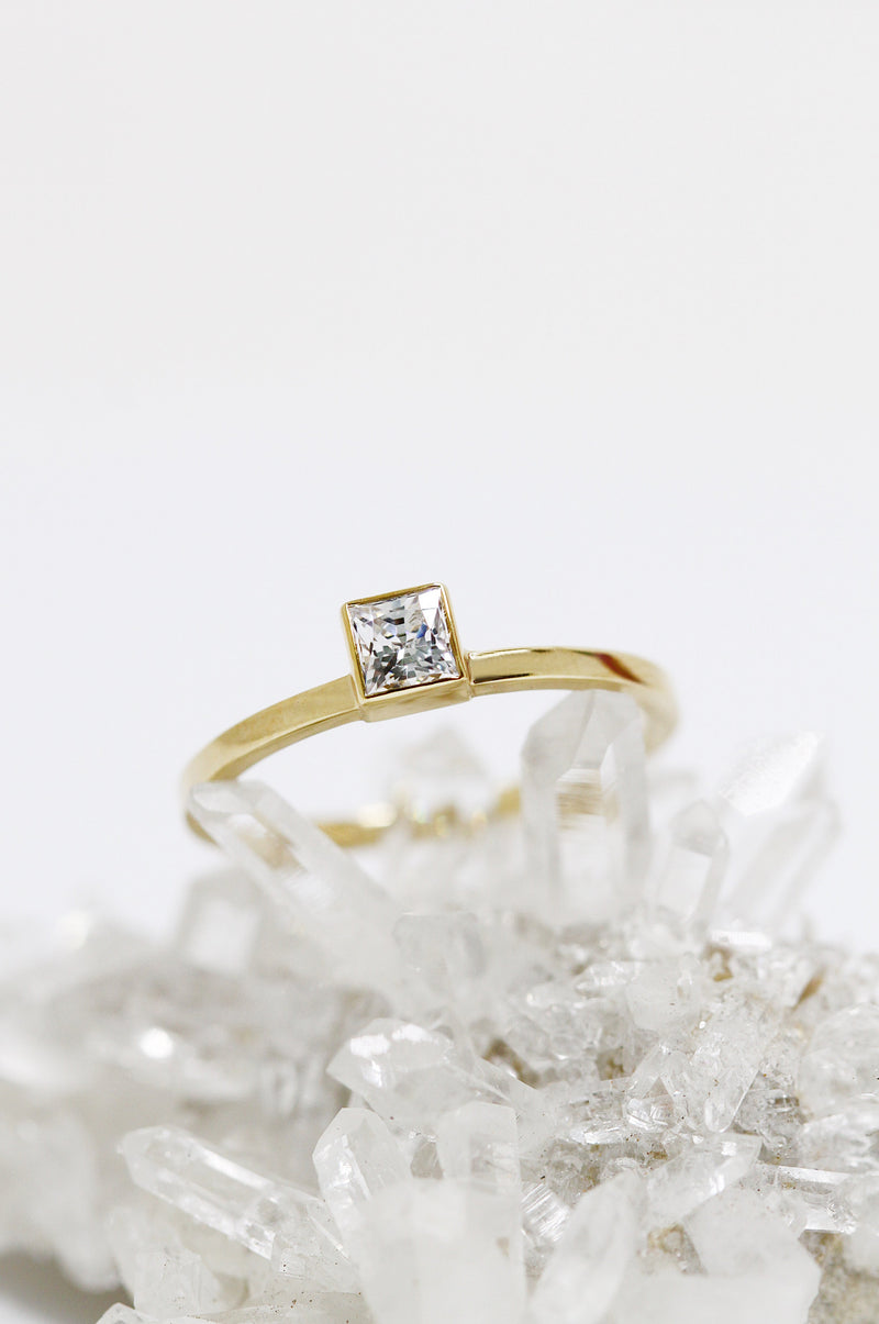 Bague STELLA // Diamant Carré