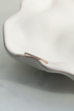 ÉCHANTILLON // Jonc semi éternité // Or 14K + Diamants