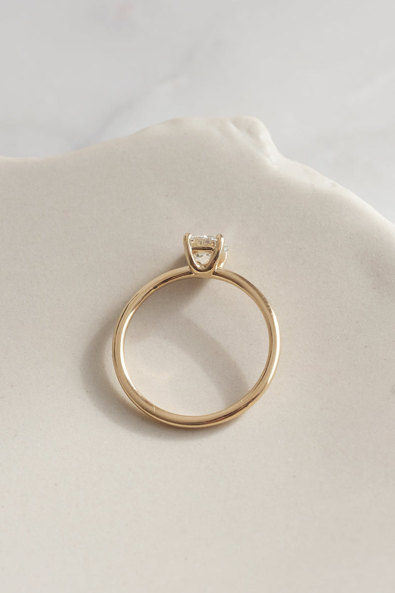 Bague Solitaire Classique à 4 griffes // 0,50ct
