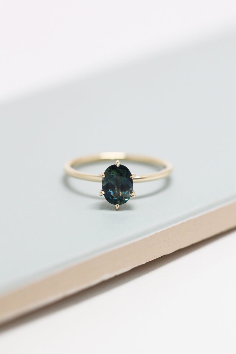 READY TO GO // Australian sapphire solitaire // 1 carat