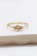 TALIA ring // Yellow sapphire