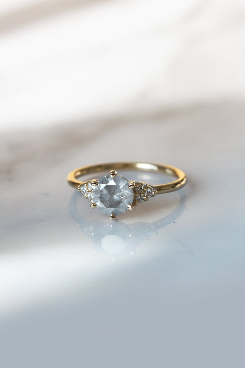 PRÊTE À PARTIR // Bague TALIA // Diamant gris pâle 1,17 ct