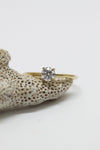 Bague solitaire classique à 4 griffes // 0,35ct