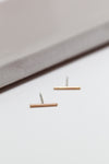 Bar earrings // 10 mm // Golden