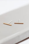 Bar earrings // 10 mm // Golden