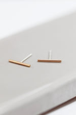 Bar earrings // Gold 10 mm