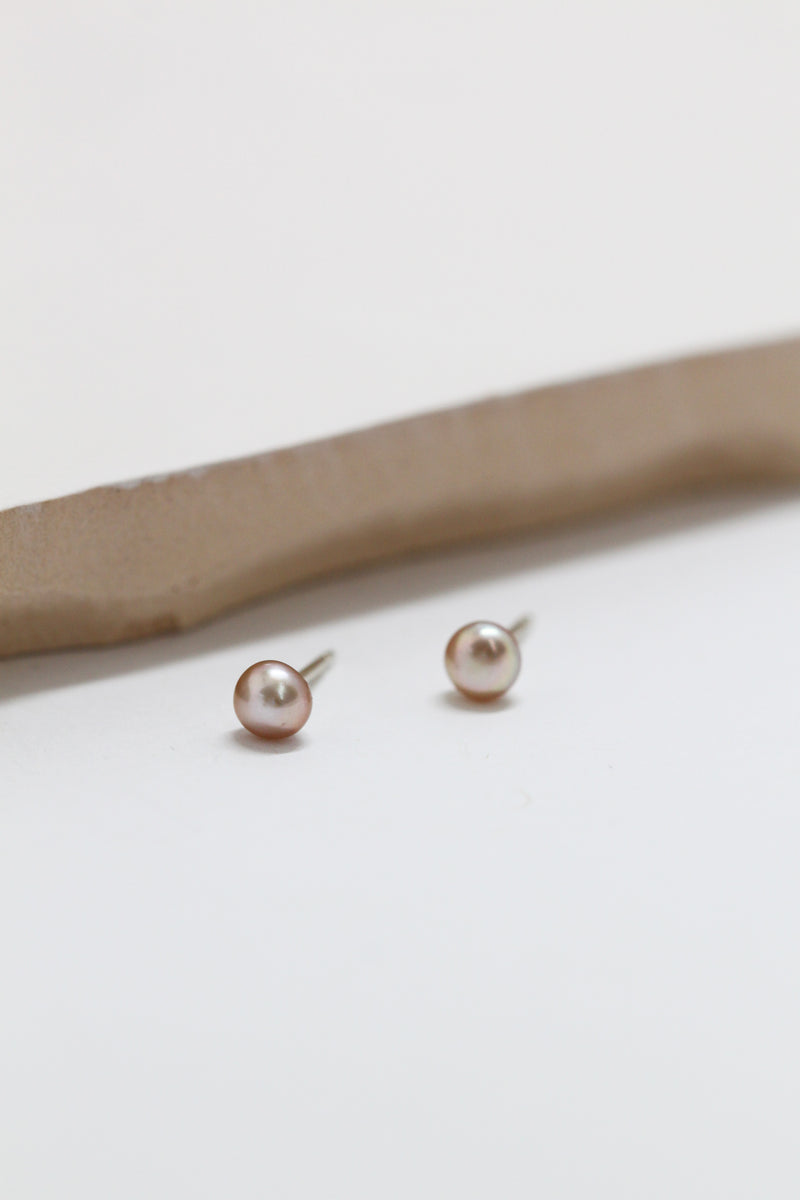 Boucles d'oreilles perles roses // 5 mm