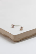 Pink pearl earrings // 5 mm