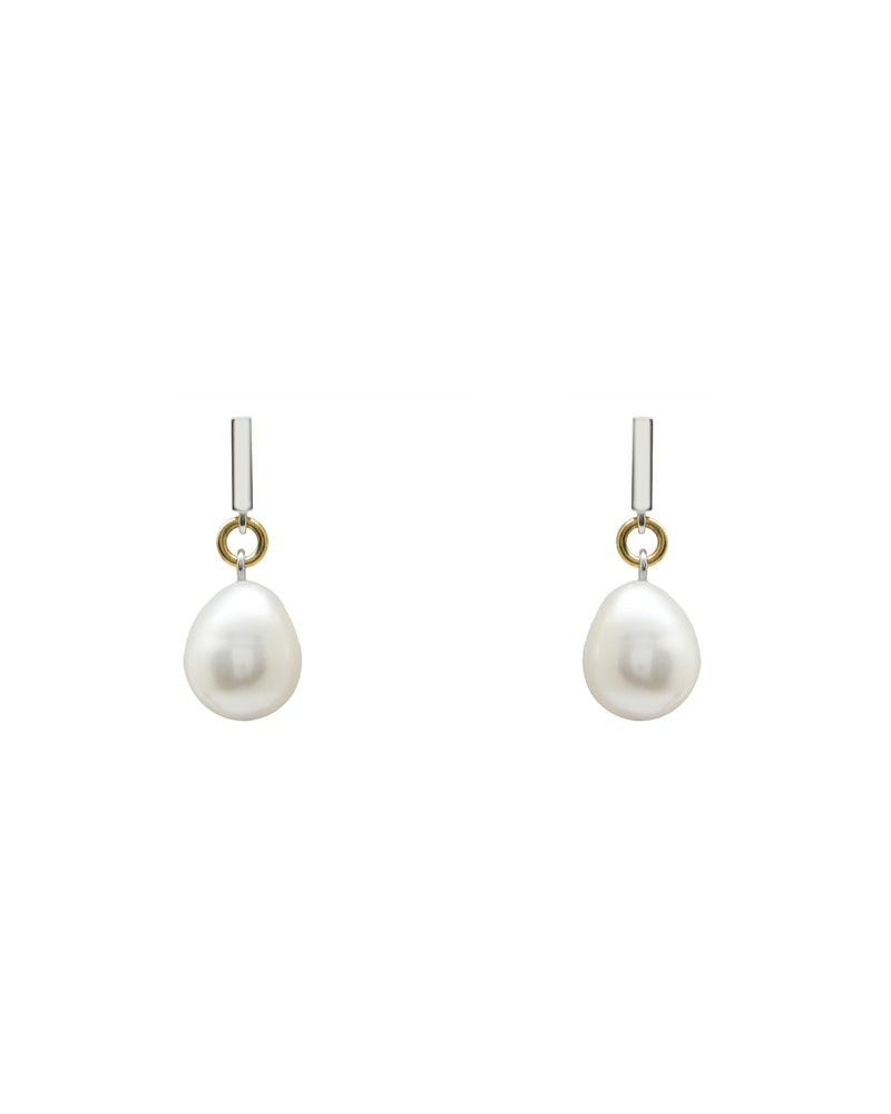 Bar earrings + baroque pearls