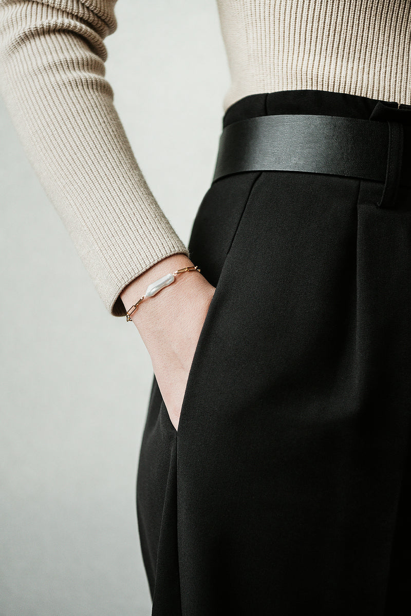 DERNIERS EXEMPLAIRES // Bracelet chaîne ''paper clip'' + perle Biwa // Doré