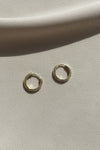 Huggies earrings // 15 mm Gold