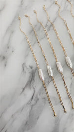 DERNIERS EXEMPLAIRES // Bracelet chaîne ''paper clip'' + perle Biwa // Doré