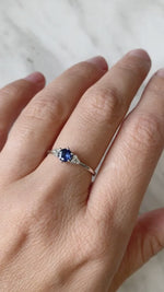 TALIA ring // Blue sapphire