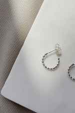 Boucles d'oreilles anneaux boules // Argent